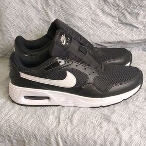 Nike Black and White Athletic Shoes